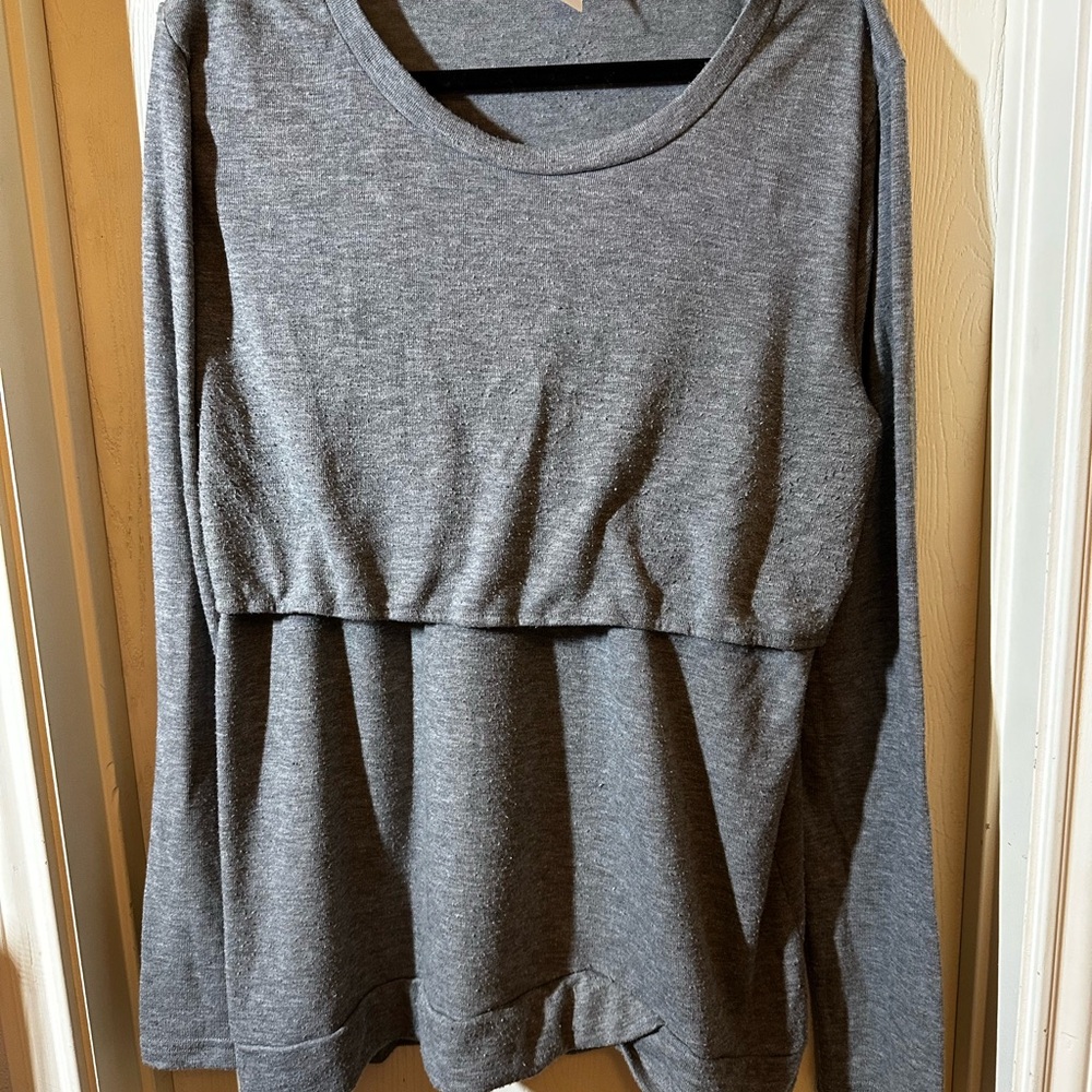 Latched Mama 2X Gray Women's Nursing Top